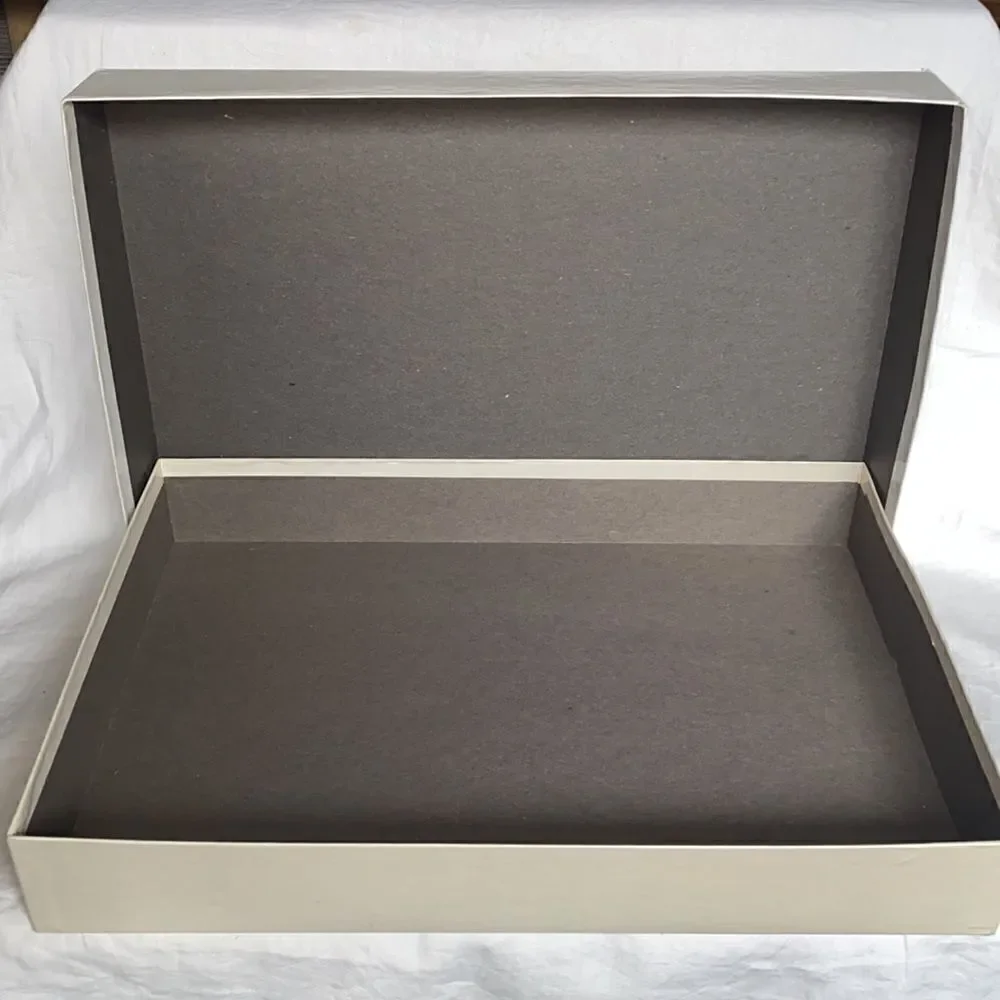 VINTAGE MARSHALL FIELDS Gift Box
